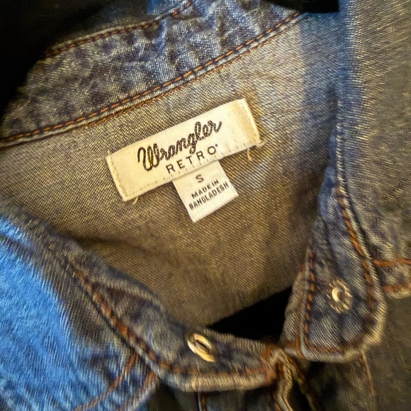 Wrangler Retro Button Down - Picture 4 of 6